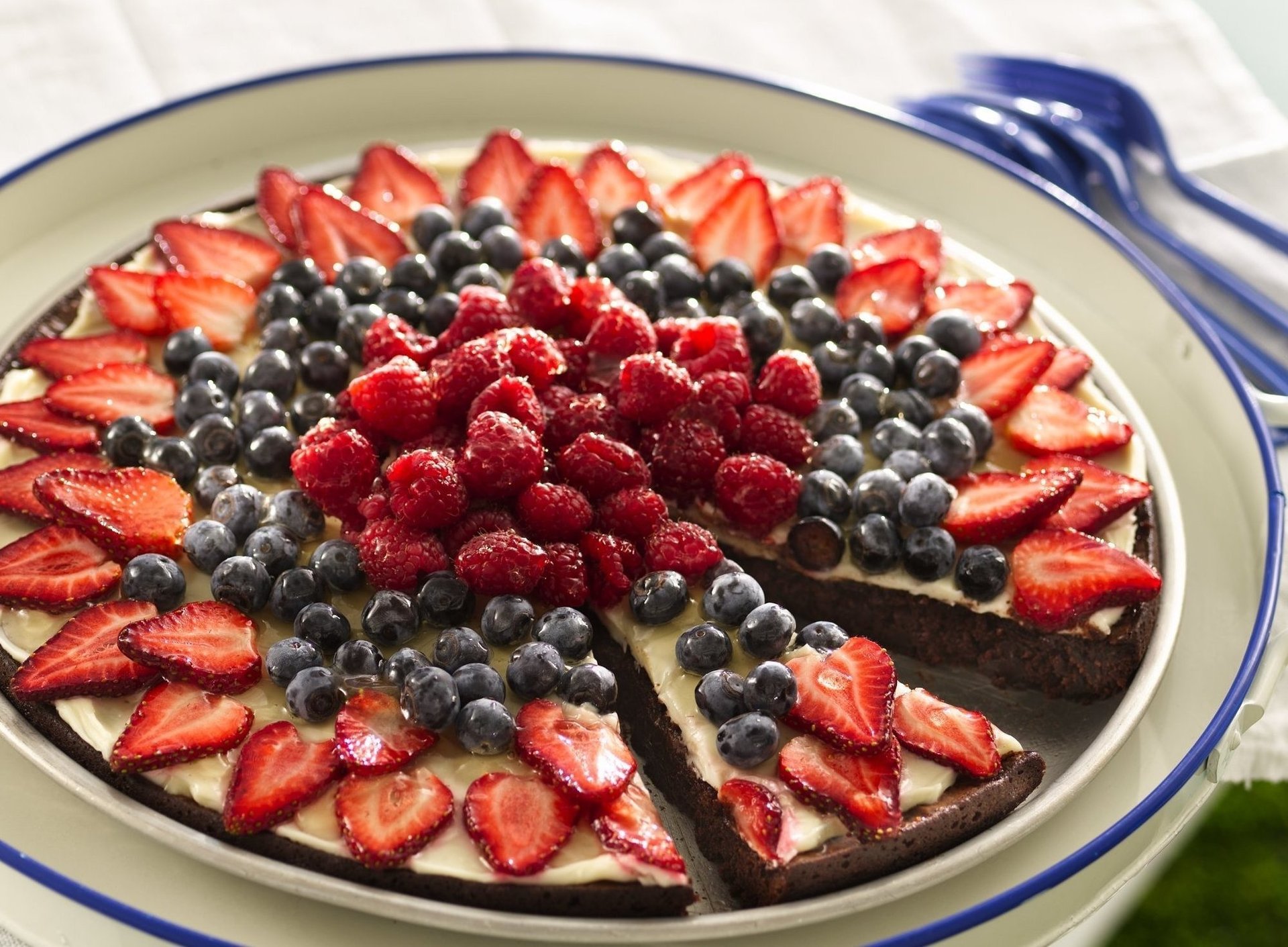 gâteau myrtille tarte gâteau doux fraise nourriture