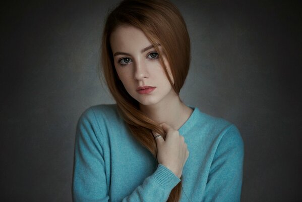 Photo d une belle fille Rousse avec des taches de rousseur