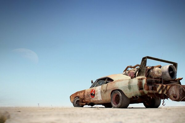 Deserto con Auto e cielo blu