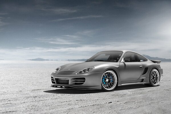 Silver Porsche 996 ssr in the desert