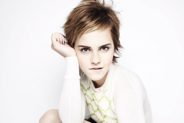 Emma Watson con el pelo corto