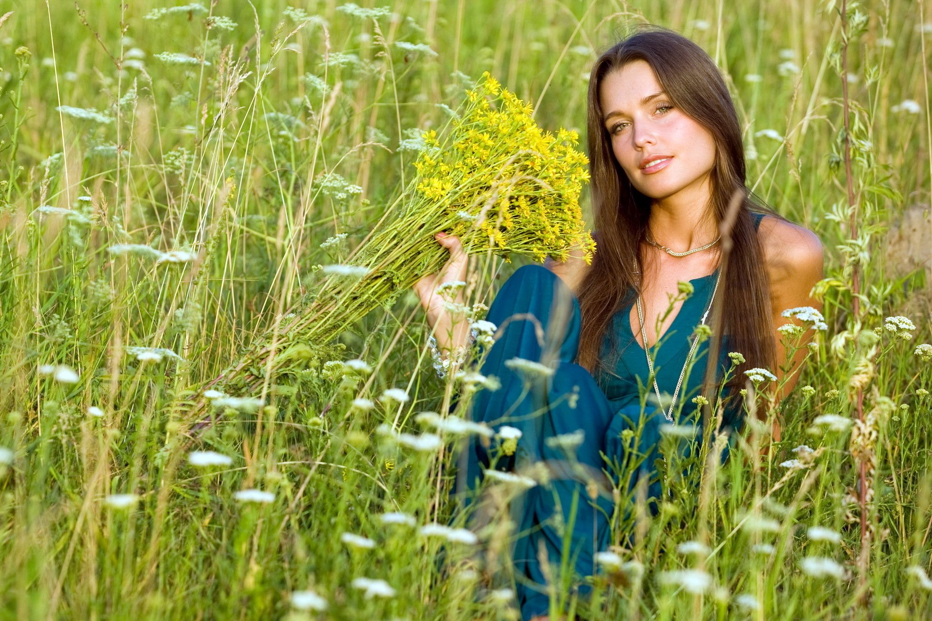 fille été champ fleurs