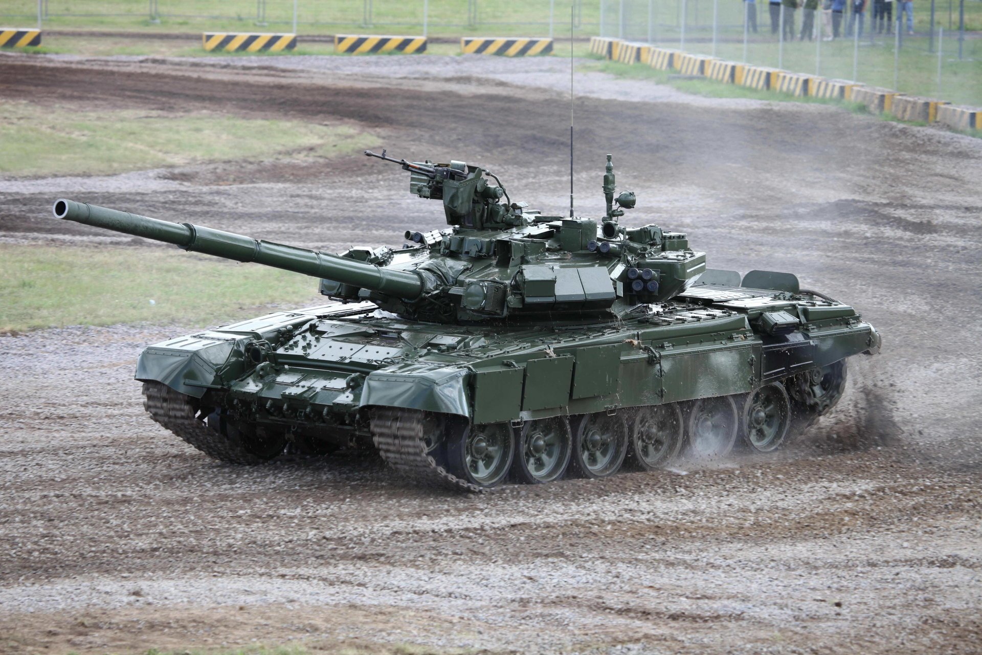 t-90 tank deponie schlamm