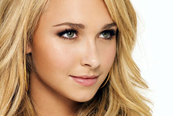 Hayden Panettieri in a close-up photo