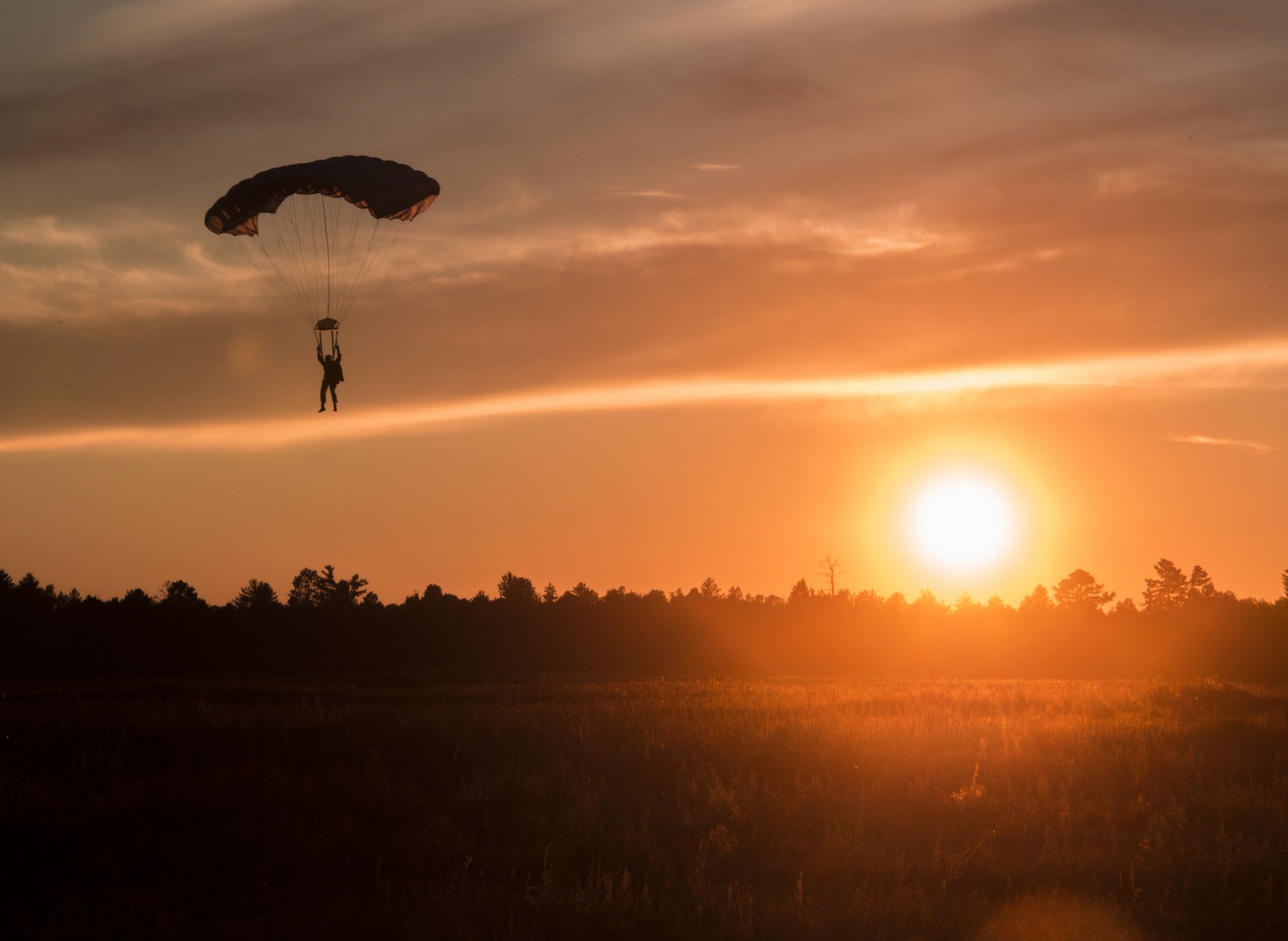 esercito canadese pathfinder soldato tramonto