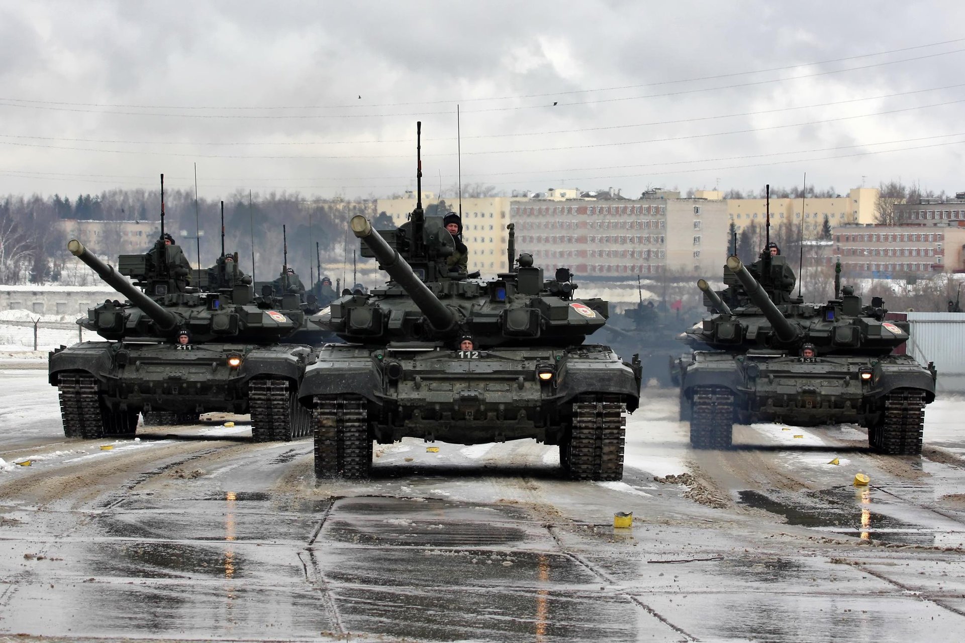 t-90a militärische ausrüstung tank panzer gepanzerte fahrzeuge russland