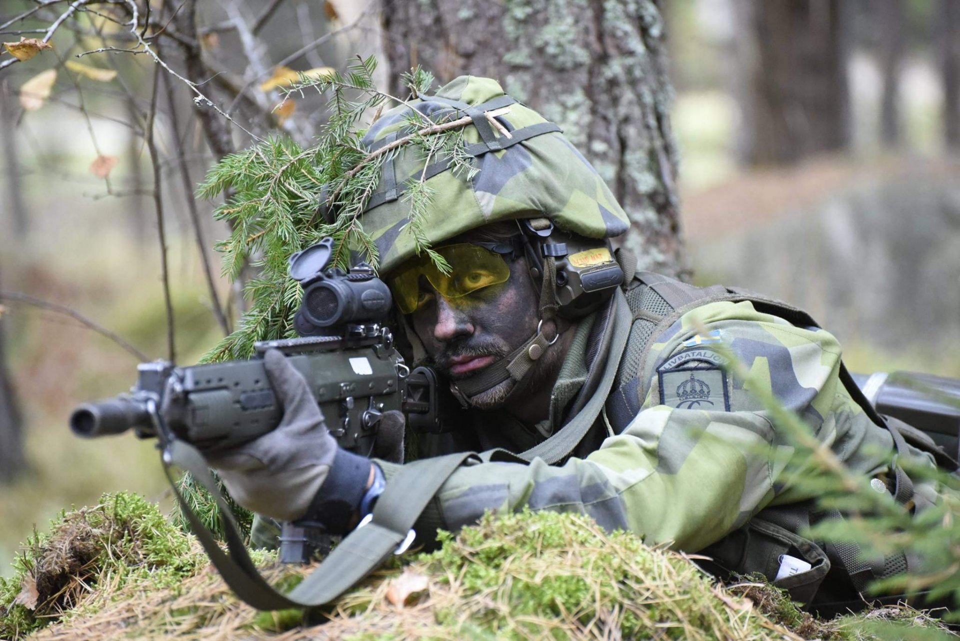 soldat waffe schwedische armee