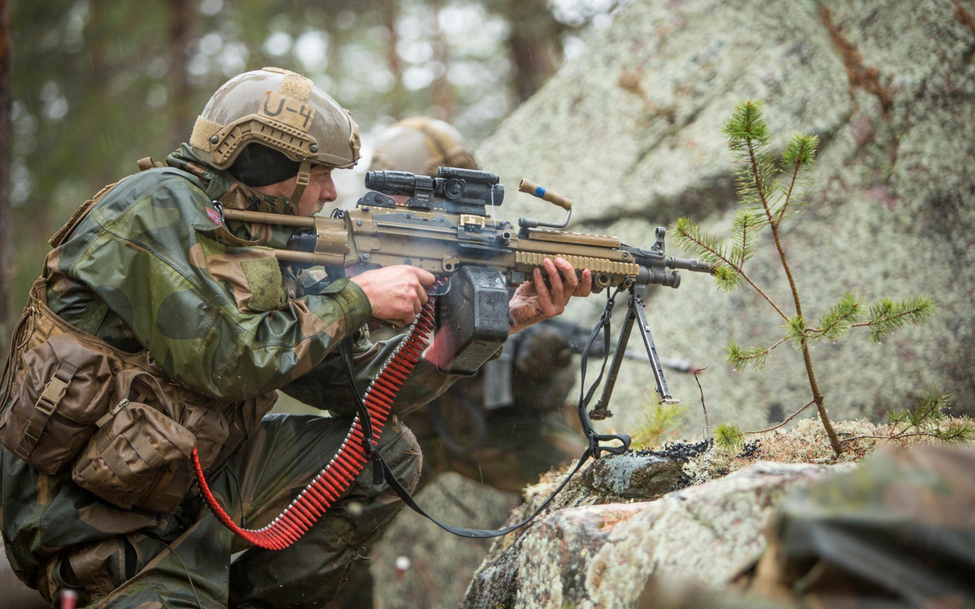 norwegische armee soldaten waffen