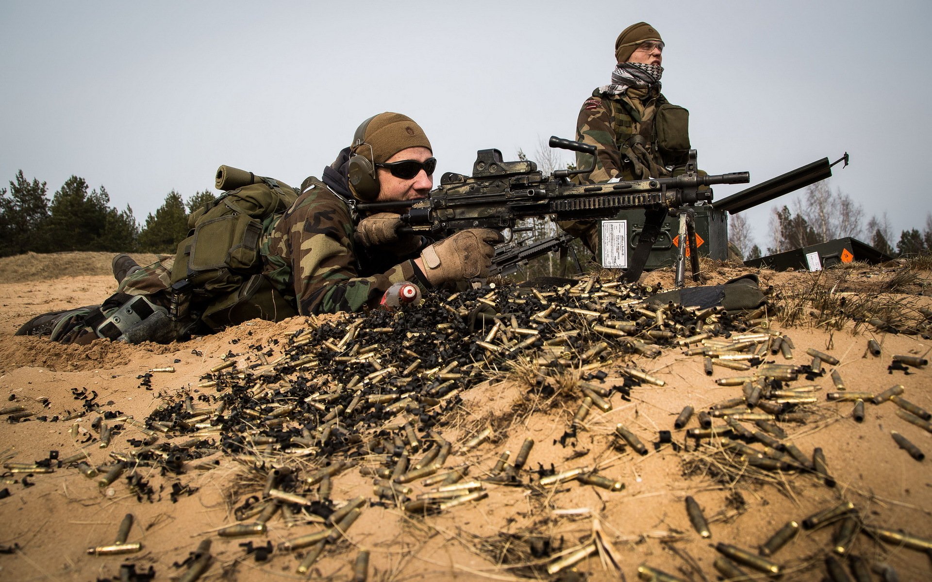 lettische spezialeinheiten soldaten waffen