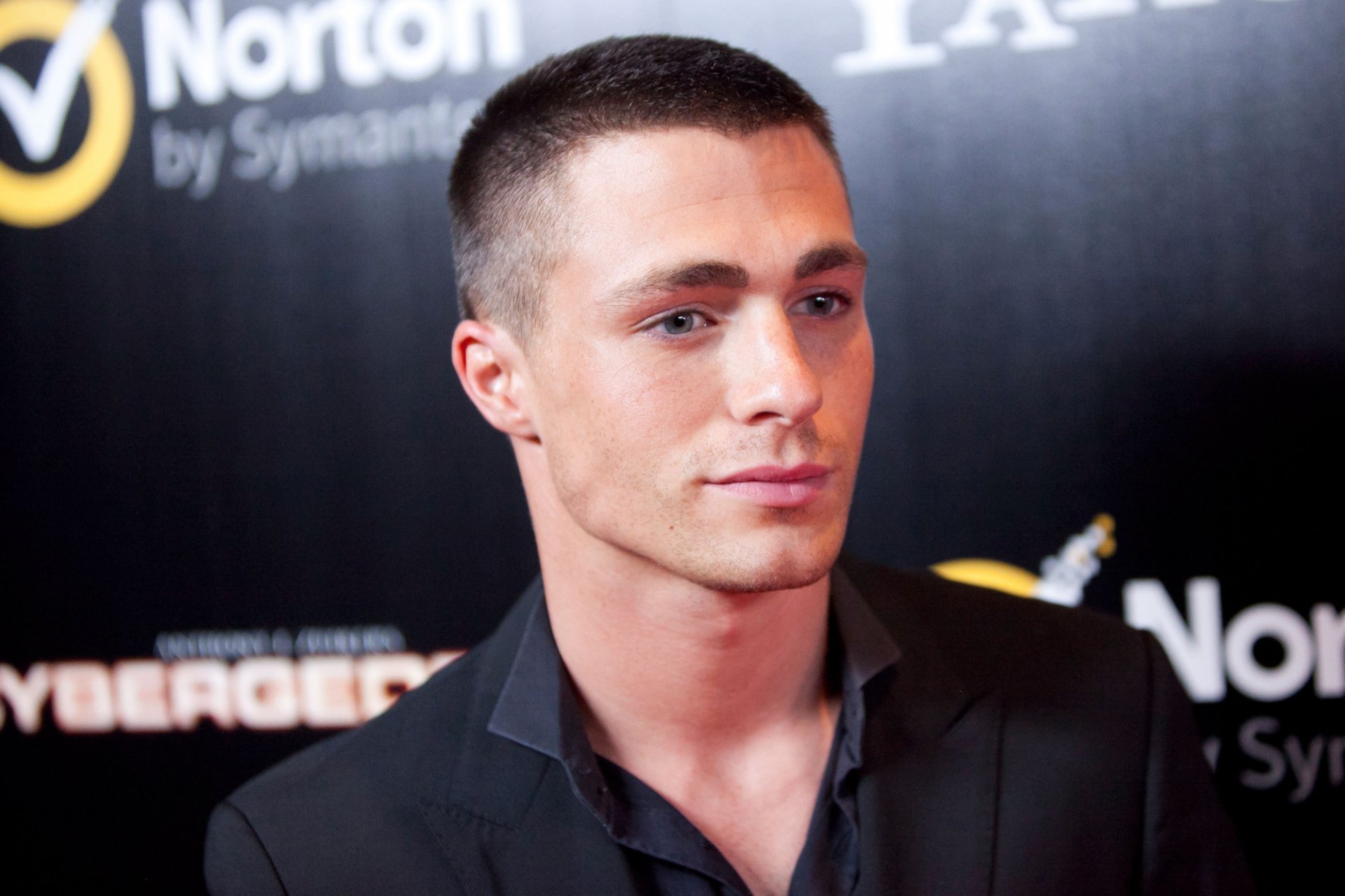 colton haynes -- colton haynes -- modèle