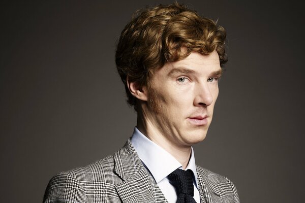 Photo shoot of Benedict Cumberbatch in a suit