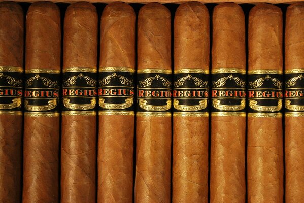 Cigarros reales cubanos lebel