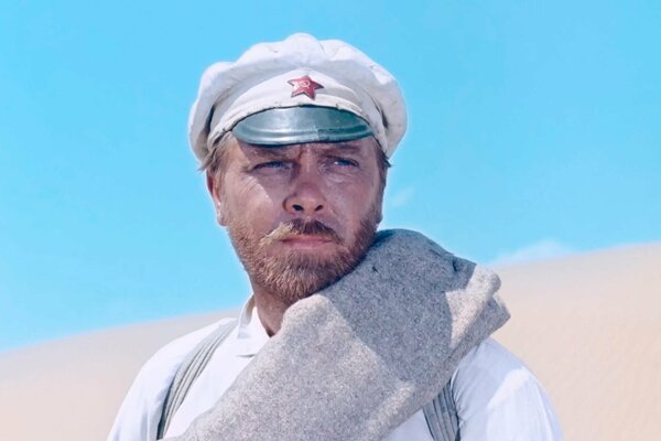 A shot from the film White Sun of the desert 