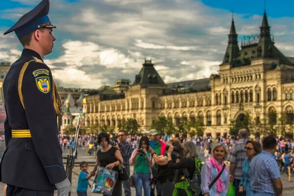 Москва. Президентский полк караул на Красной площади