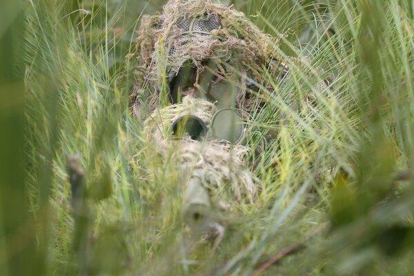 Soldado del ejército australiano con armas