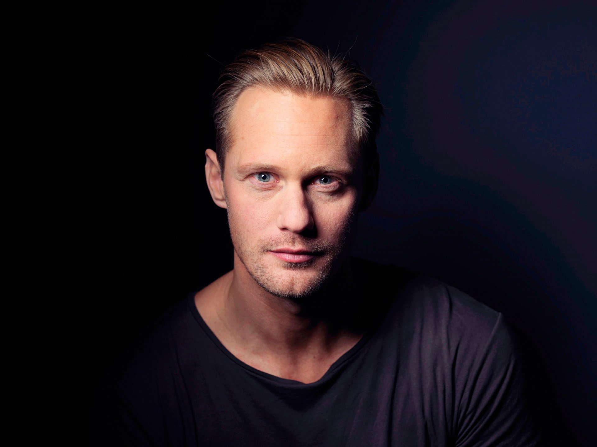 alexander skarsgard photoshoot pour le film journal d une adolescente sundance janvier 2015