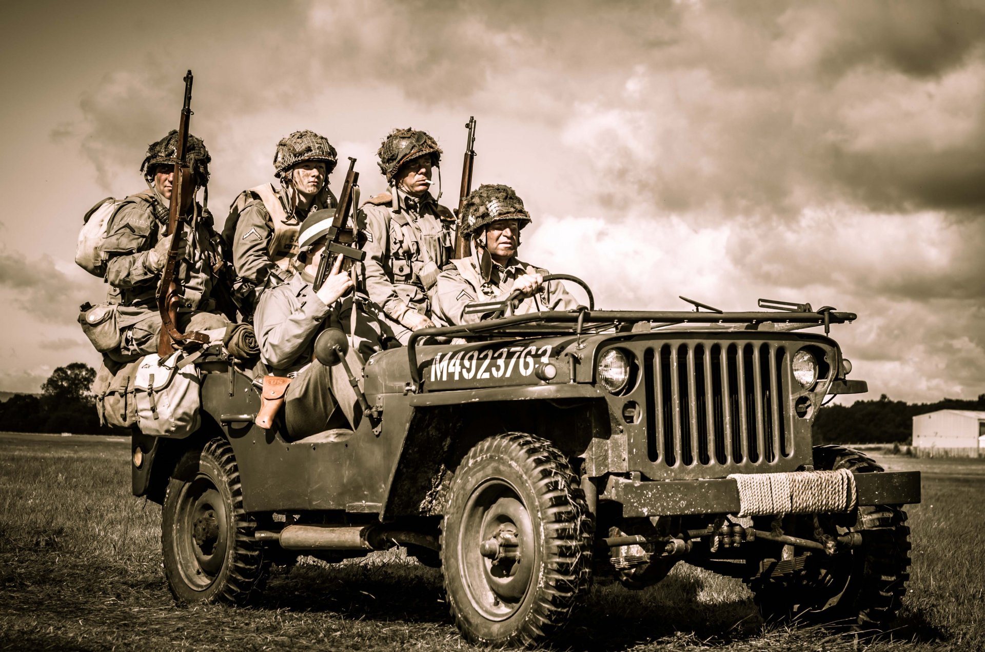 soldats armes équipement jeep mb jeep-mv jeep