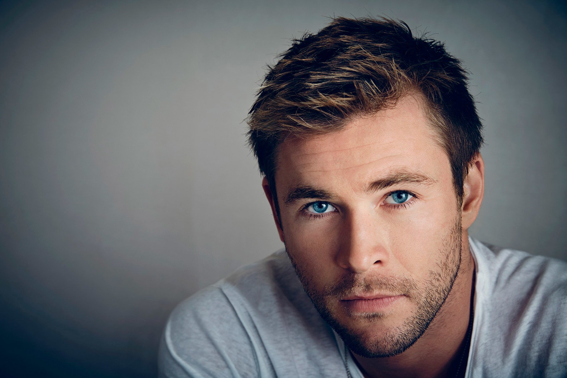 chris hemsworth fotoshooting für film cyber blackhat