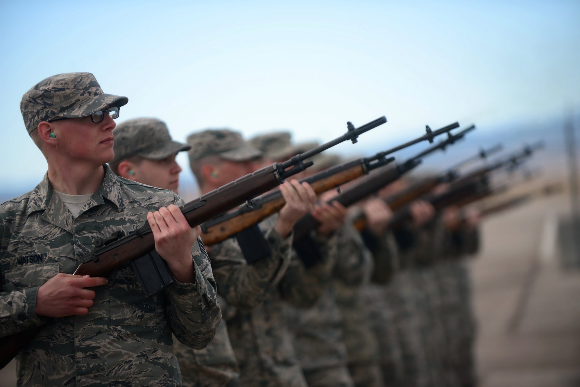 soldats armée armes