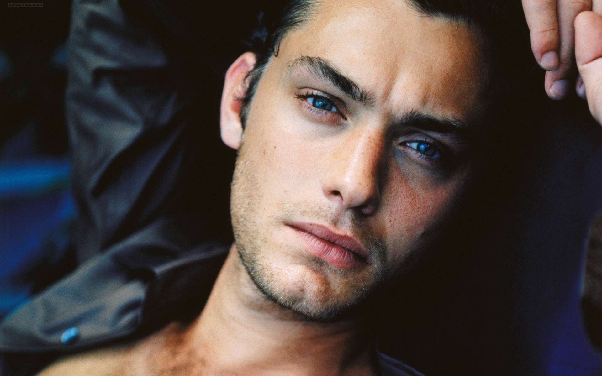 jude law acteur portrait