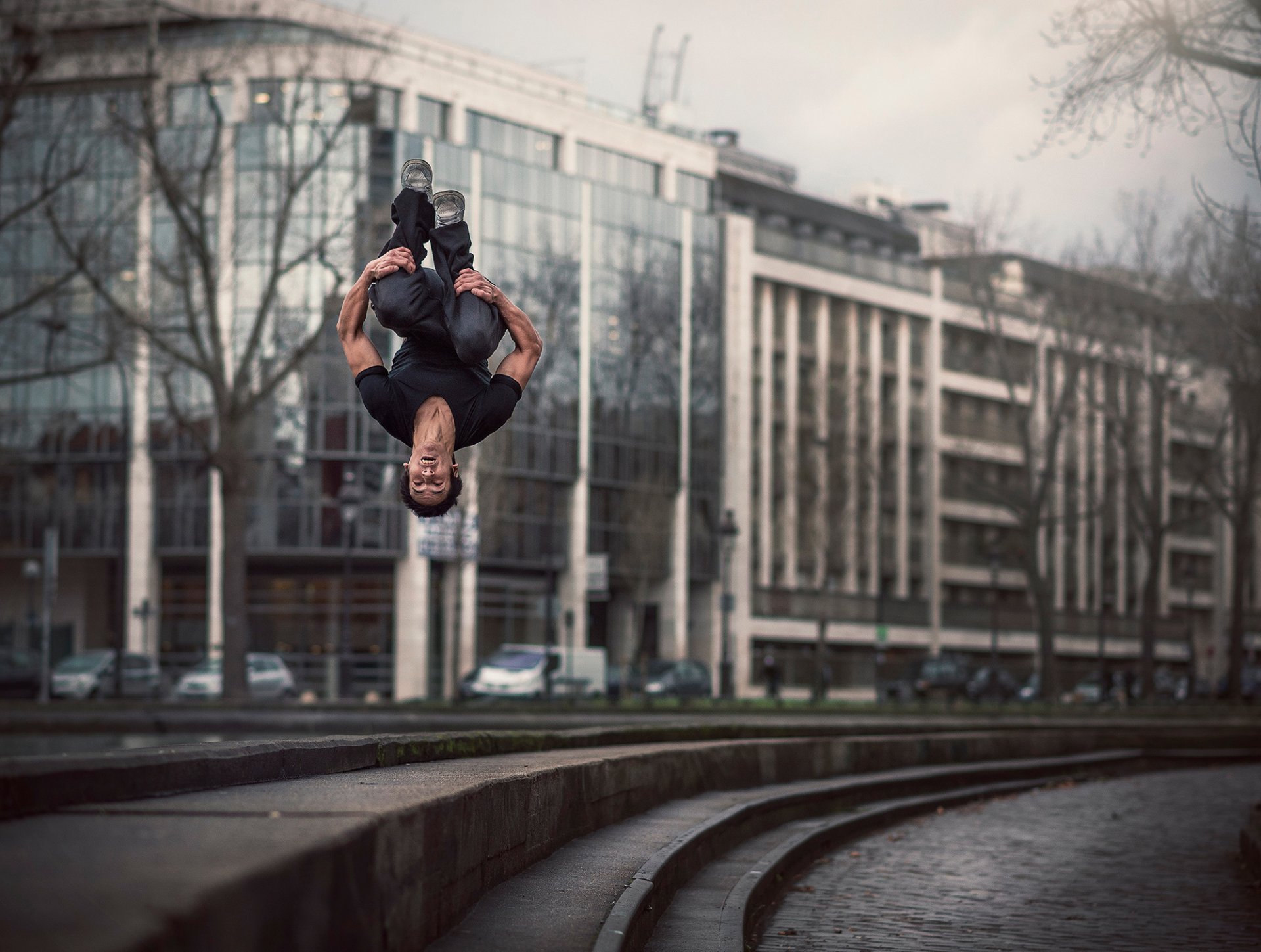 mathieu helman skok salto-mortale miasto