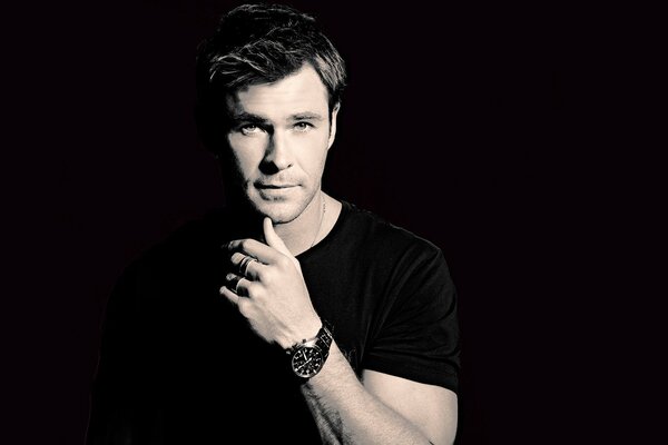 Chris hemsworth black and white photo shoot