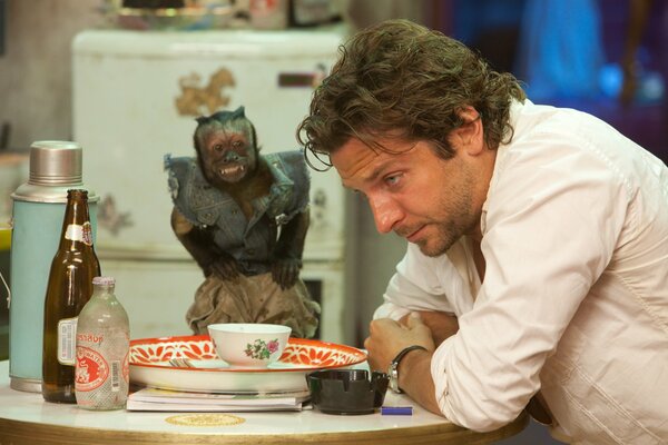 Bradley Cooper in the movie Bachelor Party in Vegas excerpt with a monkey