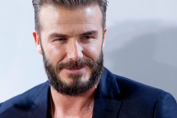 David Beckham. Homme à la barbe