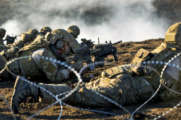 Les soldats courageux font leur devoir