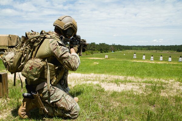 A soldier in America with a gun in his hands