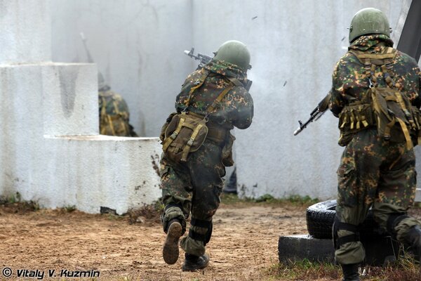 Exercises of the Russian army at the training ground