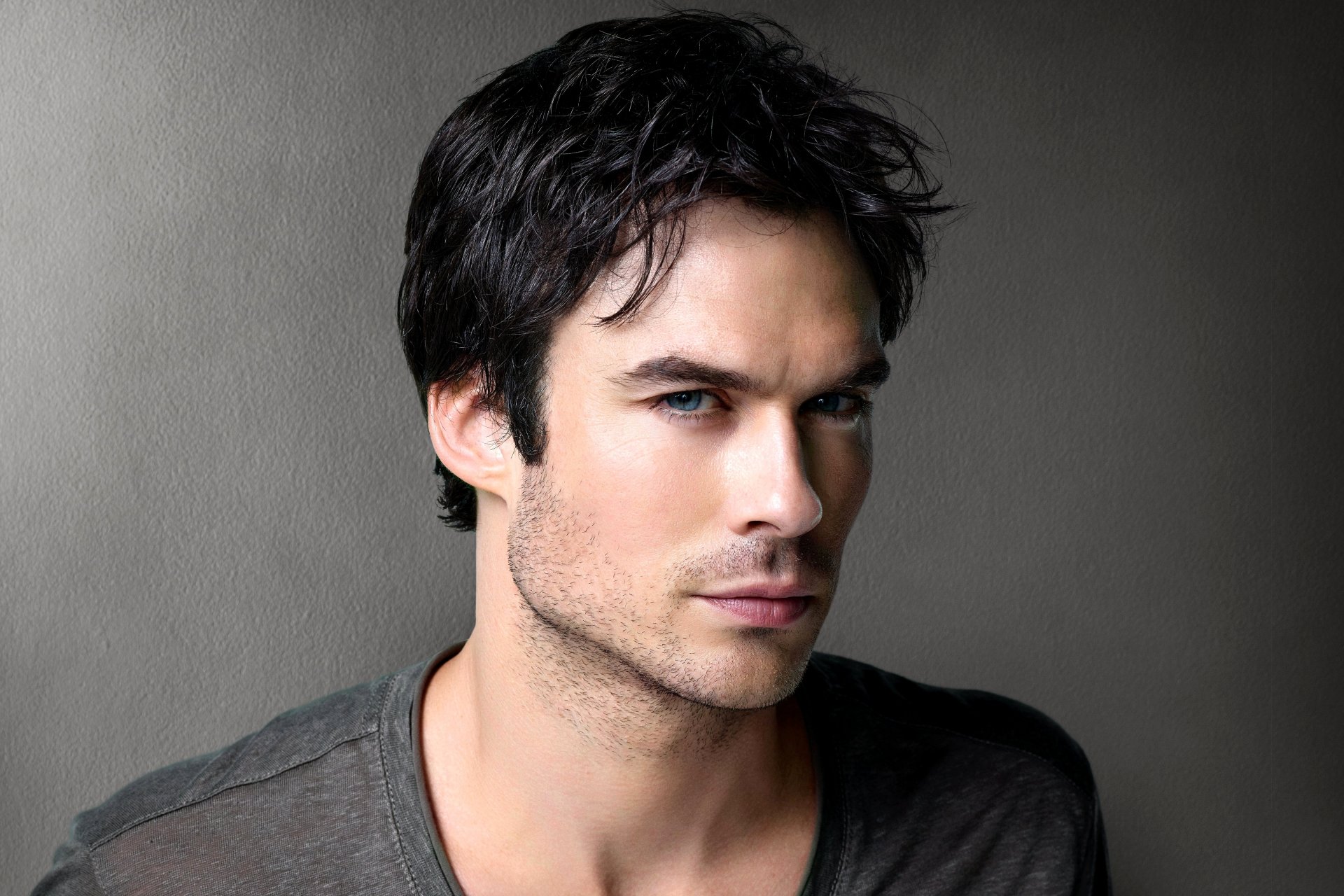 ian somerhalder ian somerhalder male brunette actor TV series the vampire diaries season 6 damon salvatore background gray