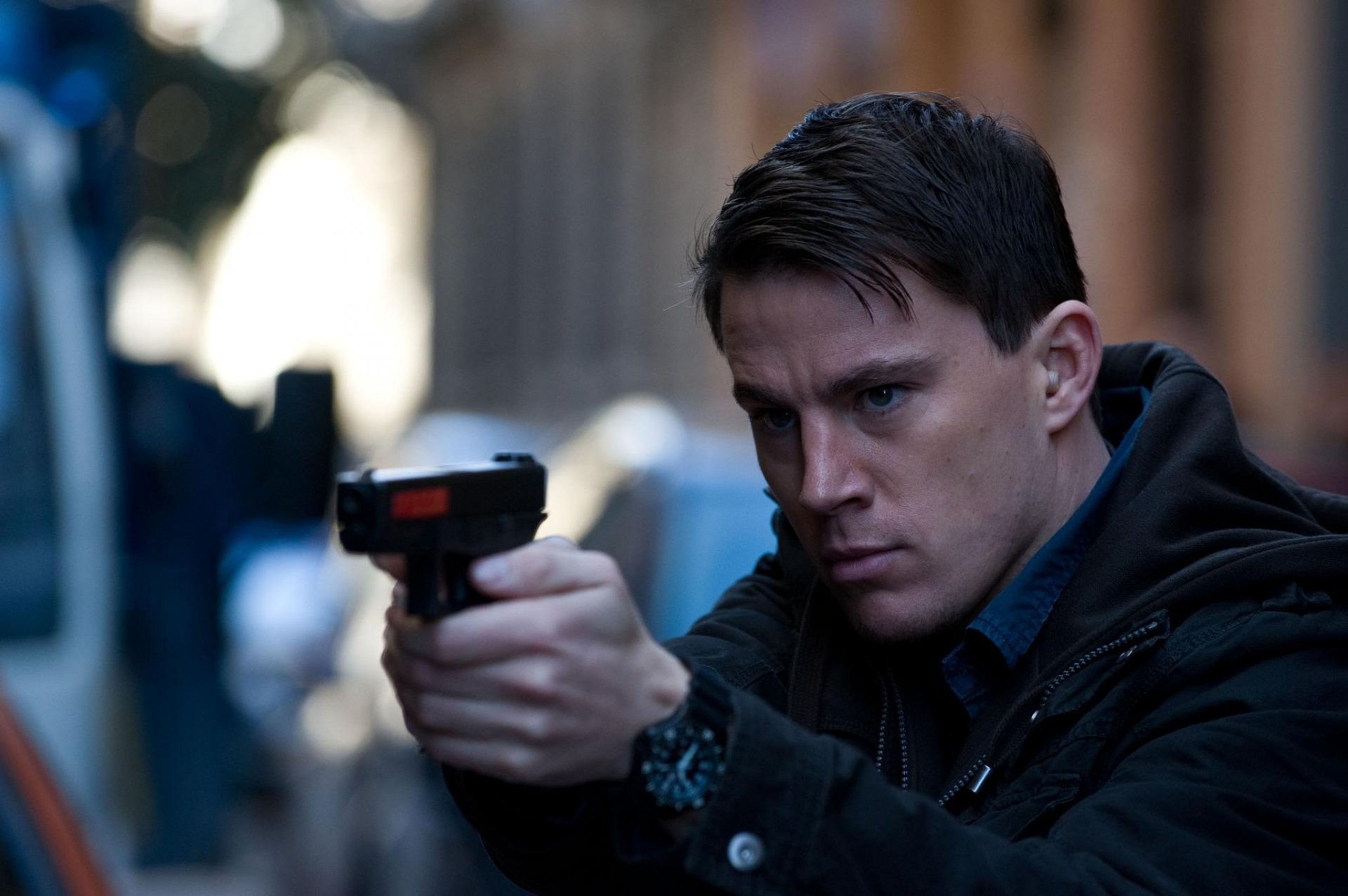 channing tatum maschio attore knockout pistola