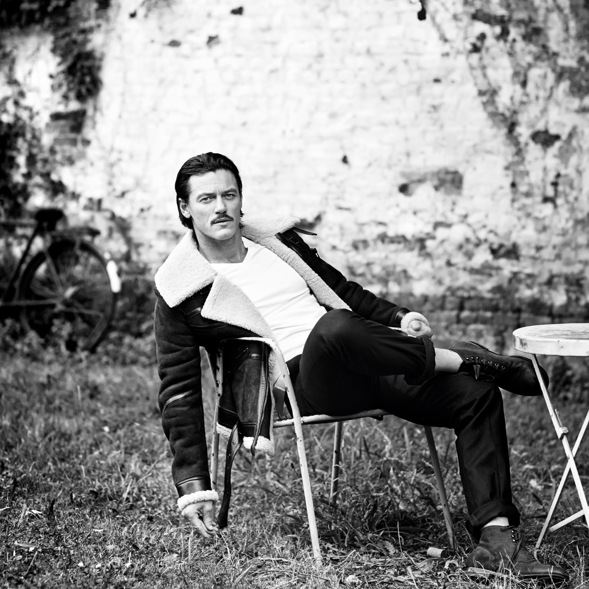 luke evans sesja zdjęciowa