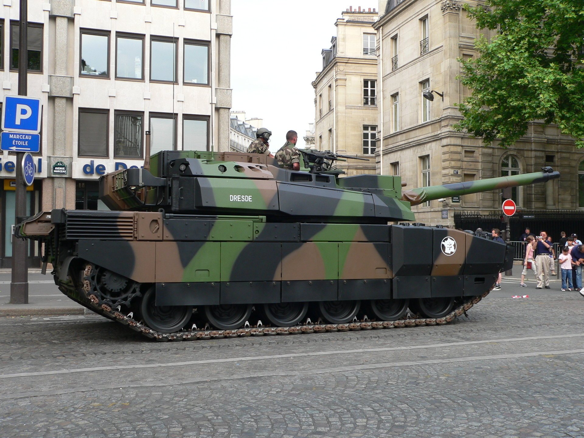 char de combat amx 56 leclerc france principal