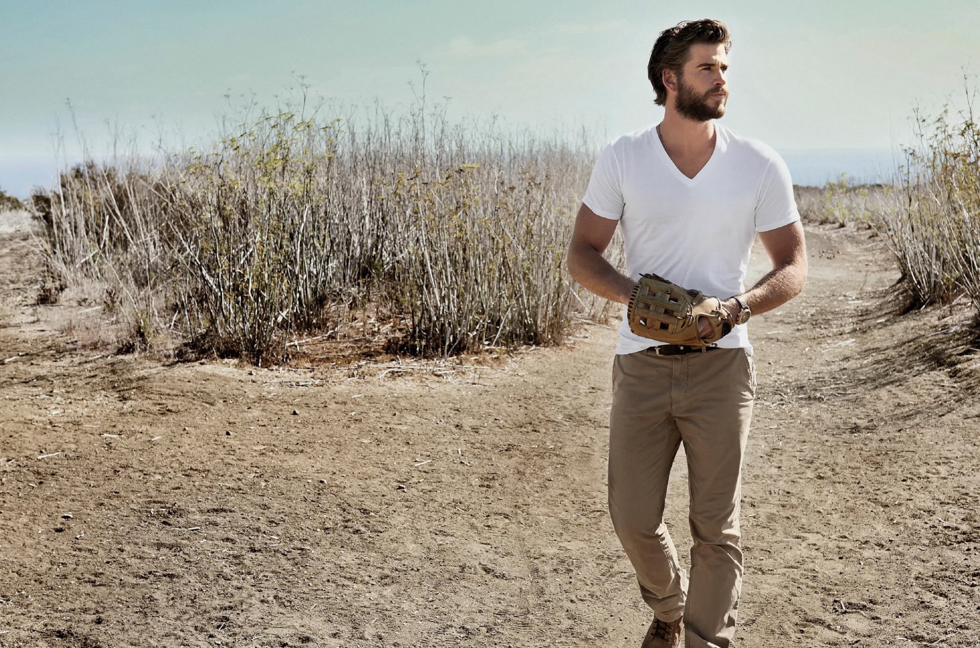 liam hemsworth photoshoot men s fitne