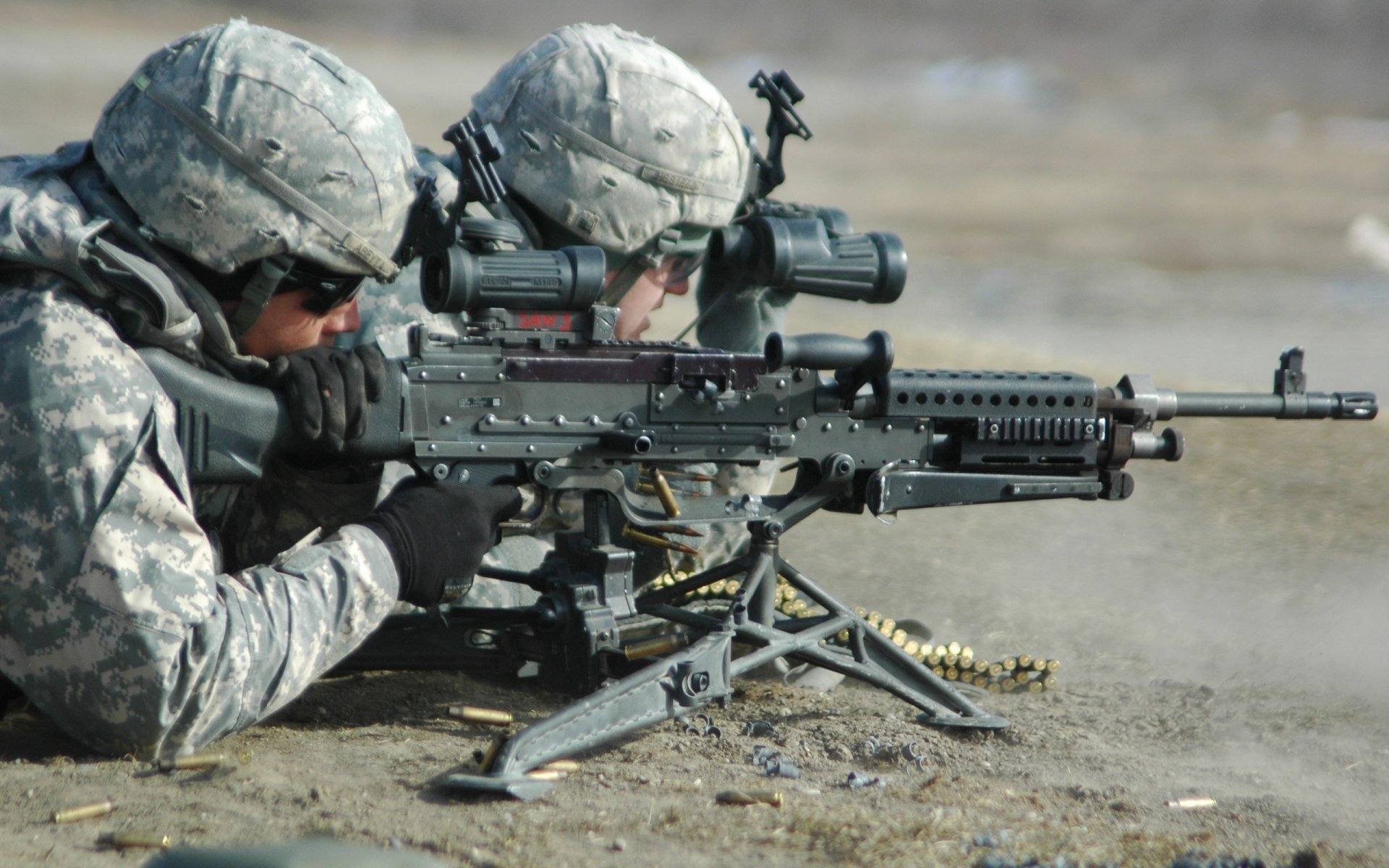 soldats armes équipement tir