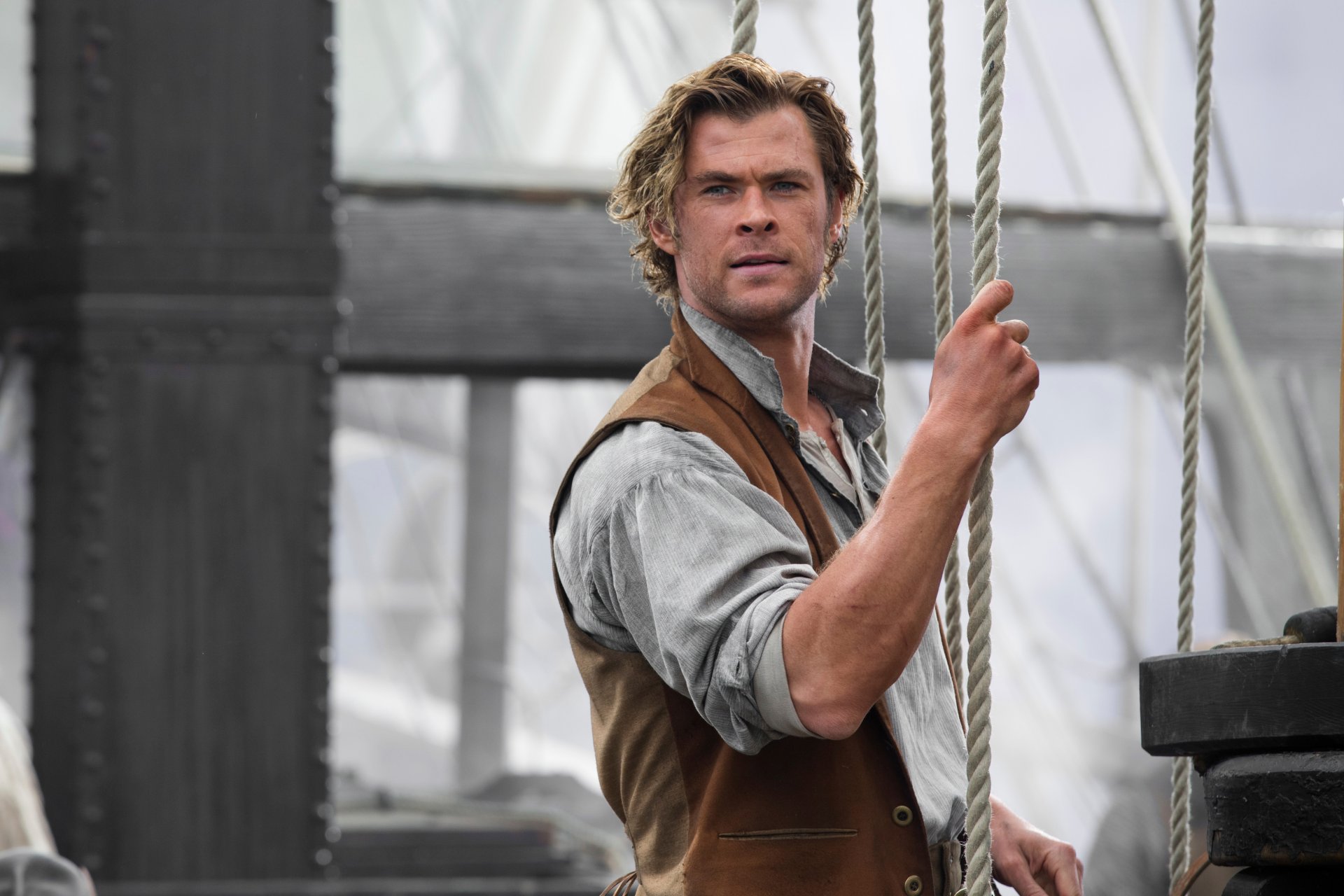 chris hemsworth nel cuore del mare