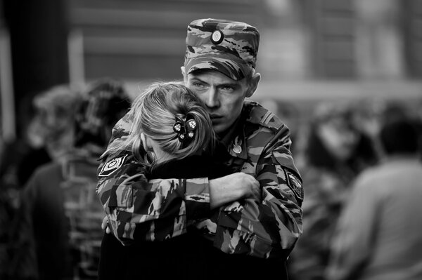 The farewell of a guy with a girl. Russia Ministry of Internal Affairs