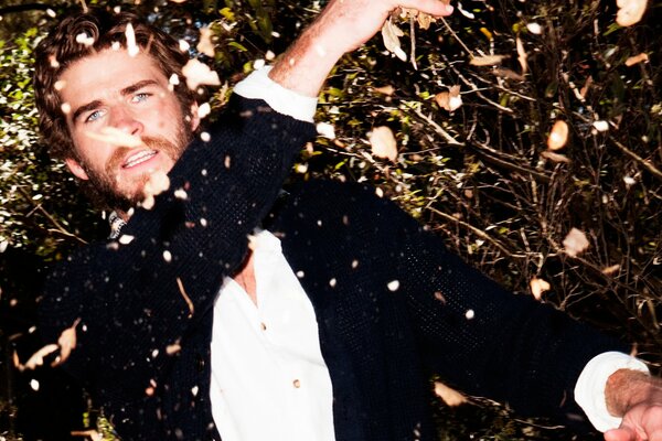 Liam Hemsworth s photo shoot in September 2014