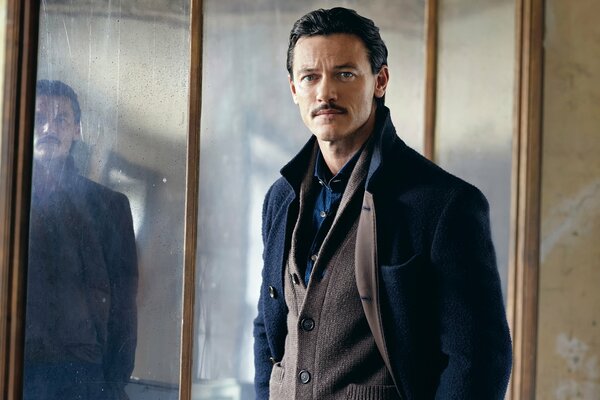 Luke Evans en una imagen para una sesión de fotos