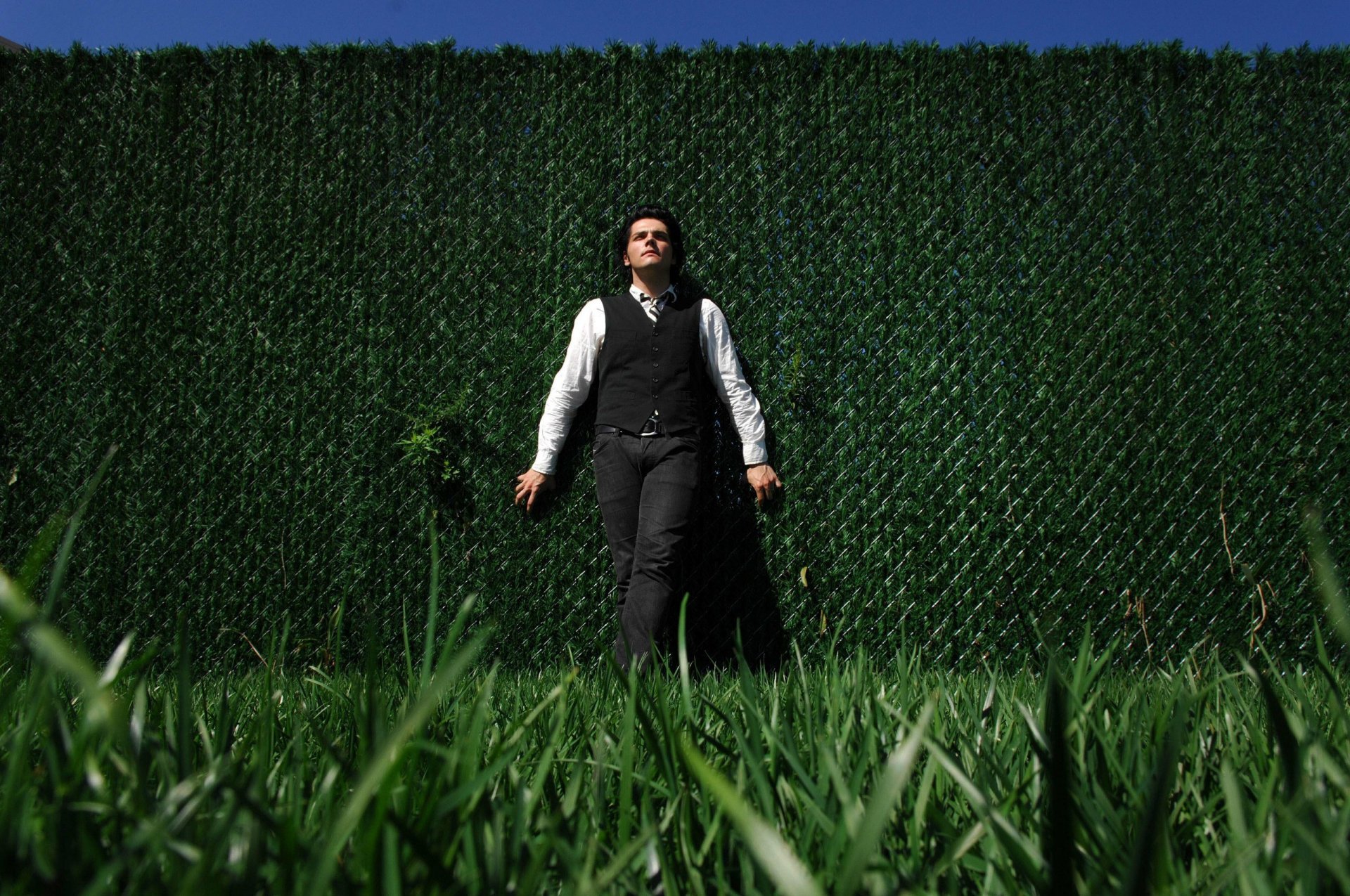 my chemical romance gerard way grass green wall