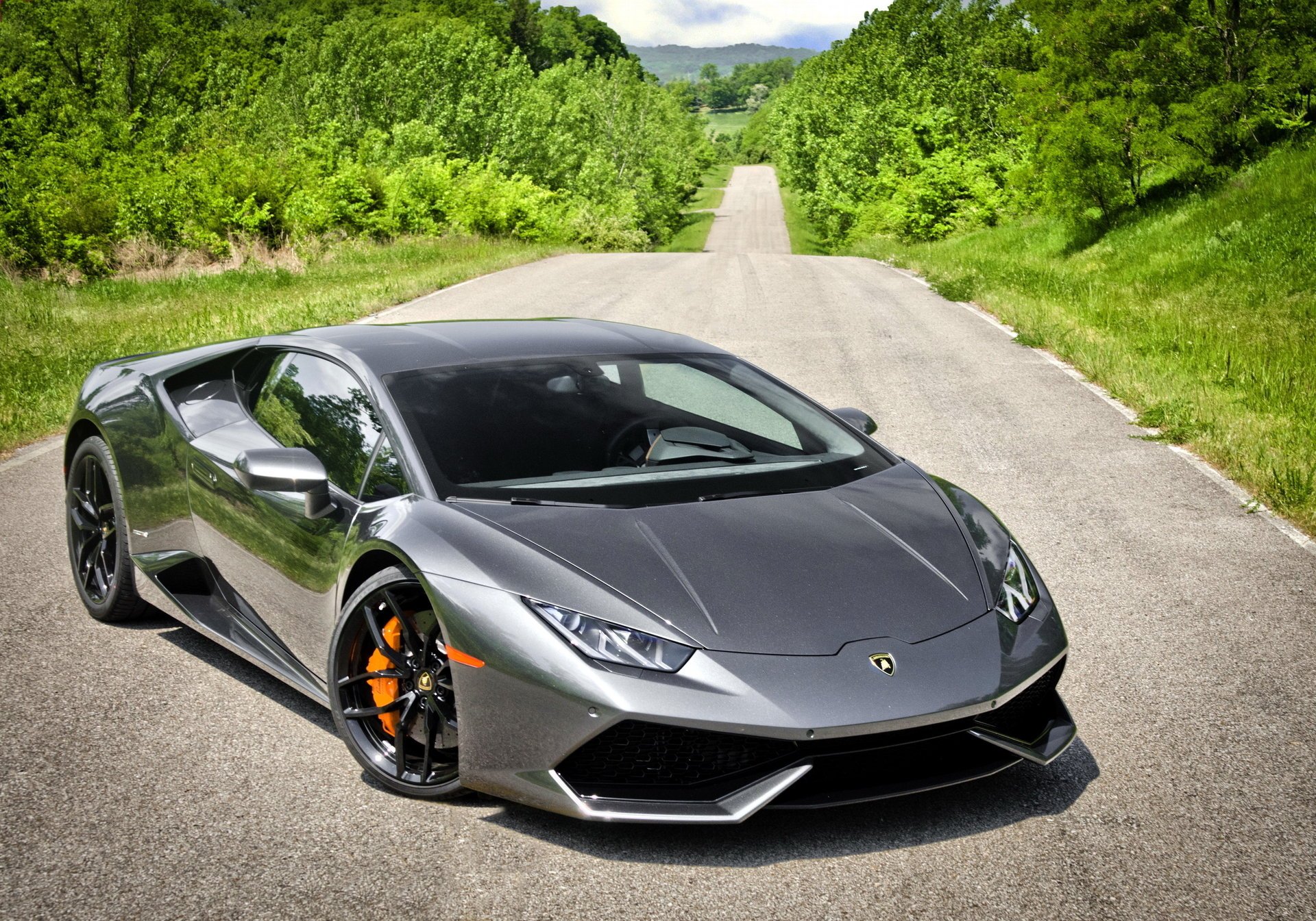 lamborghini supercar nature route voiture de sport joliment verdure