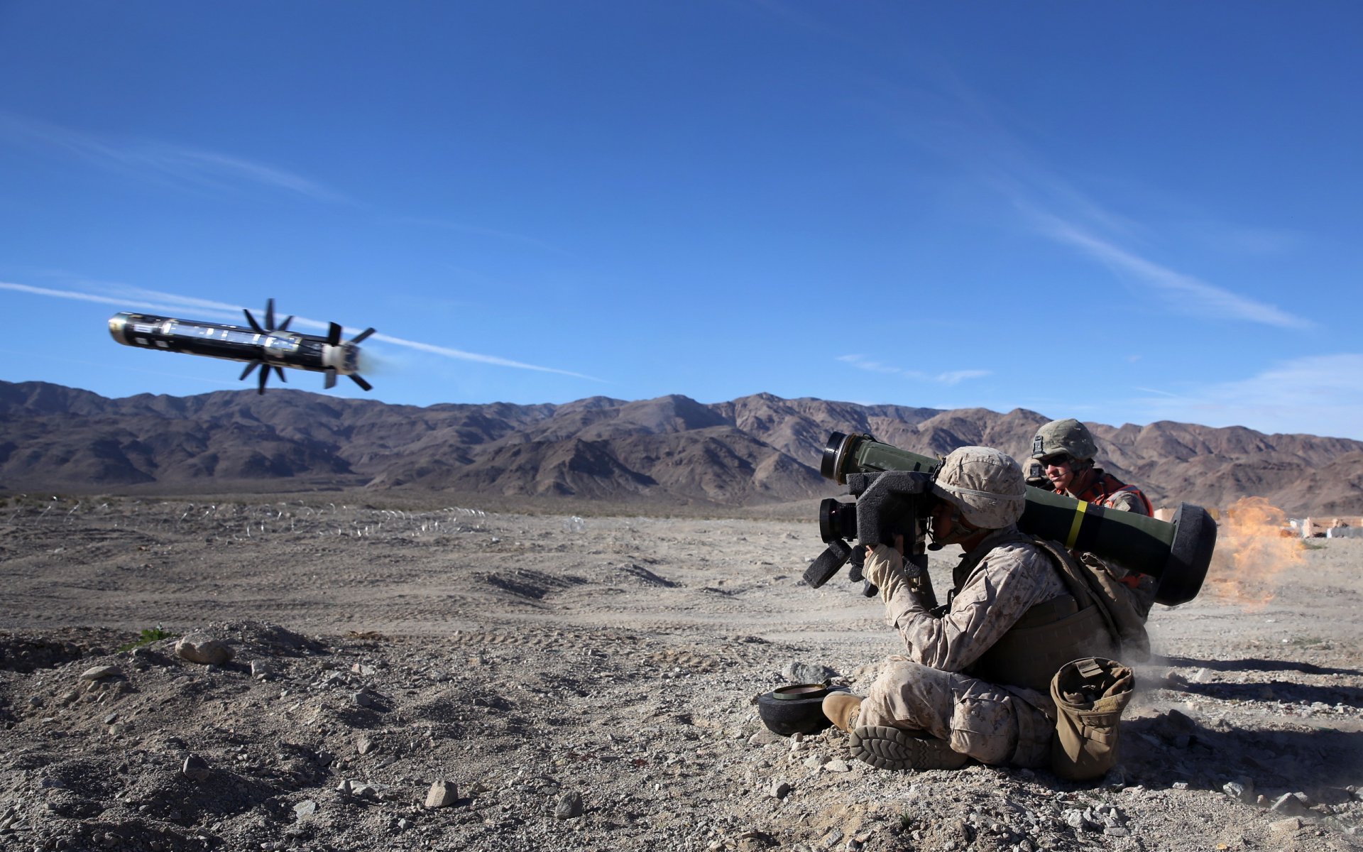 soldats armes armée tir