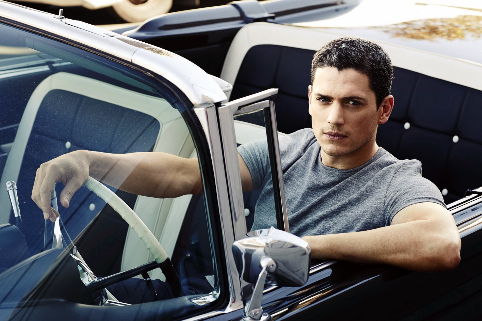 wentworth miller uomo attore maglietta macchina