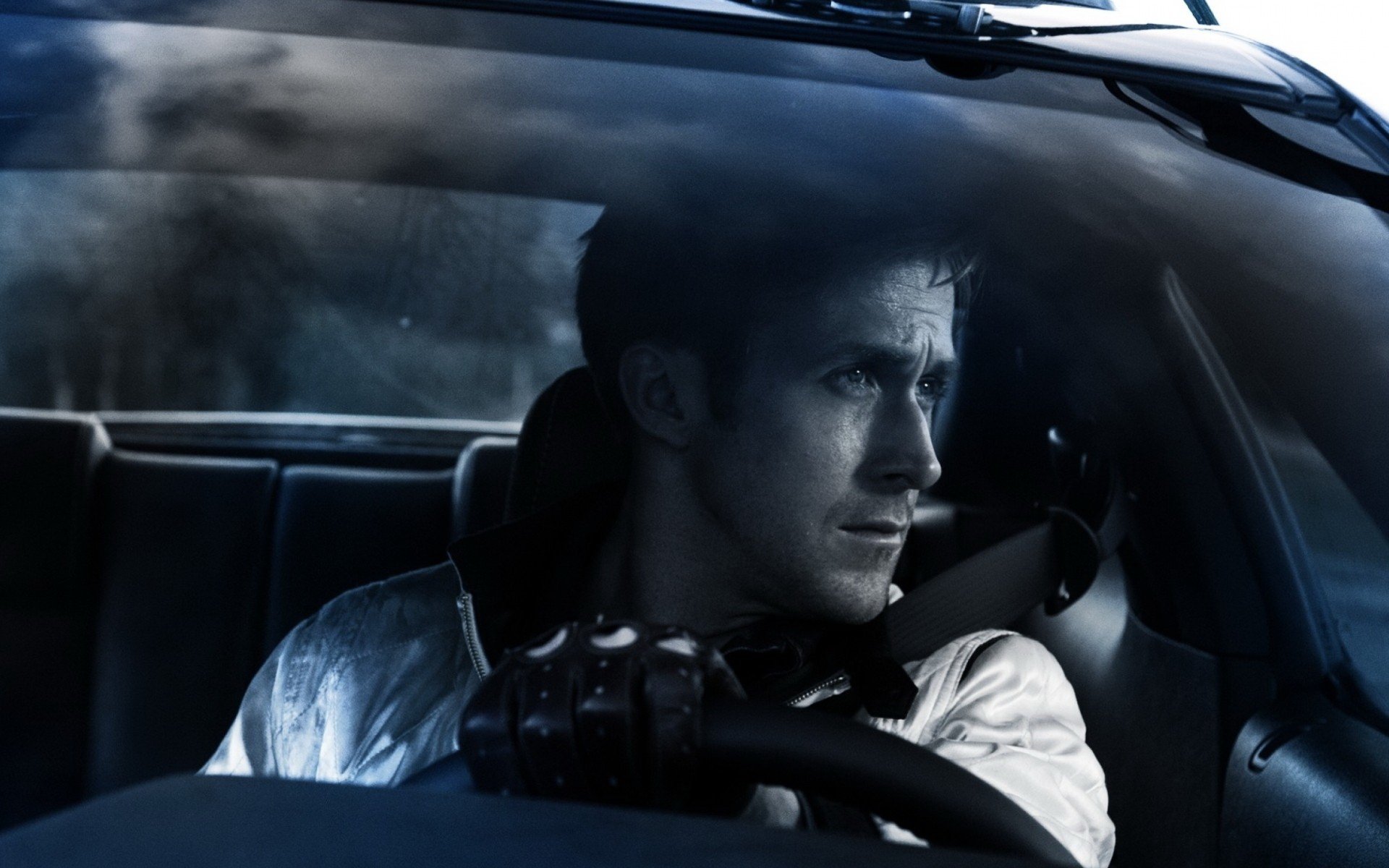 ryan gosling voiture verre volant drive