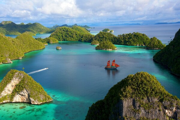 The mysterious nature of Indonesia, the beauty around!