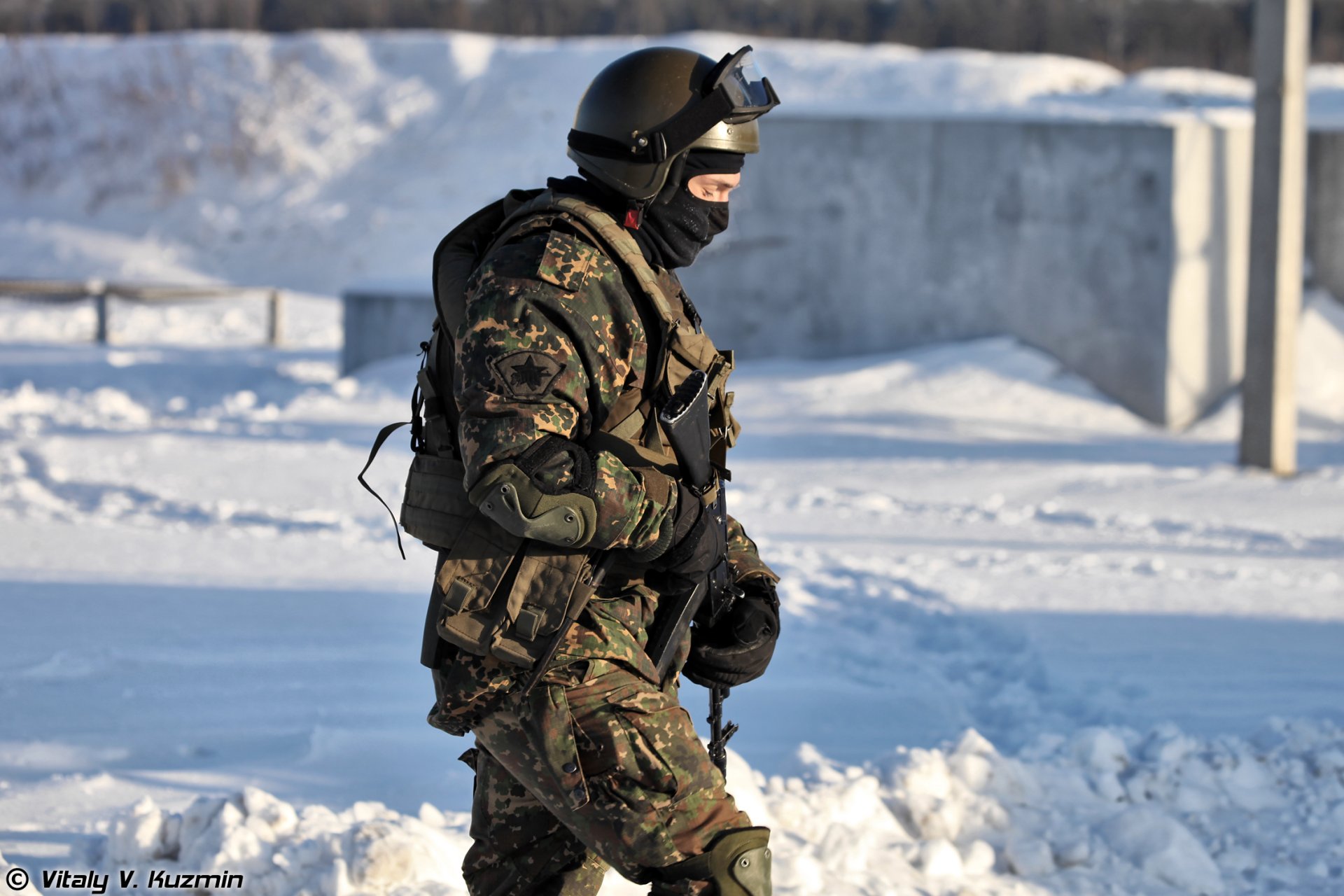 kommando bb innenministerium russische föderation schnee ak kämpfer soldat