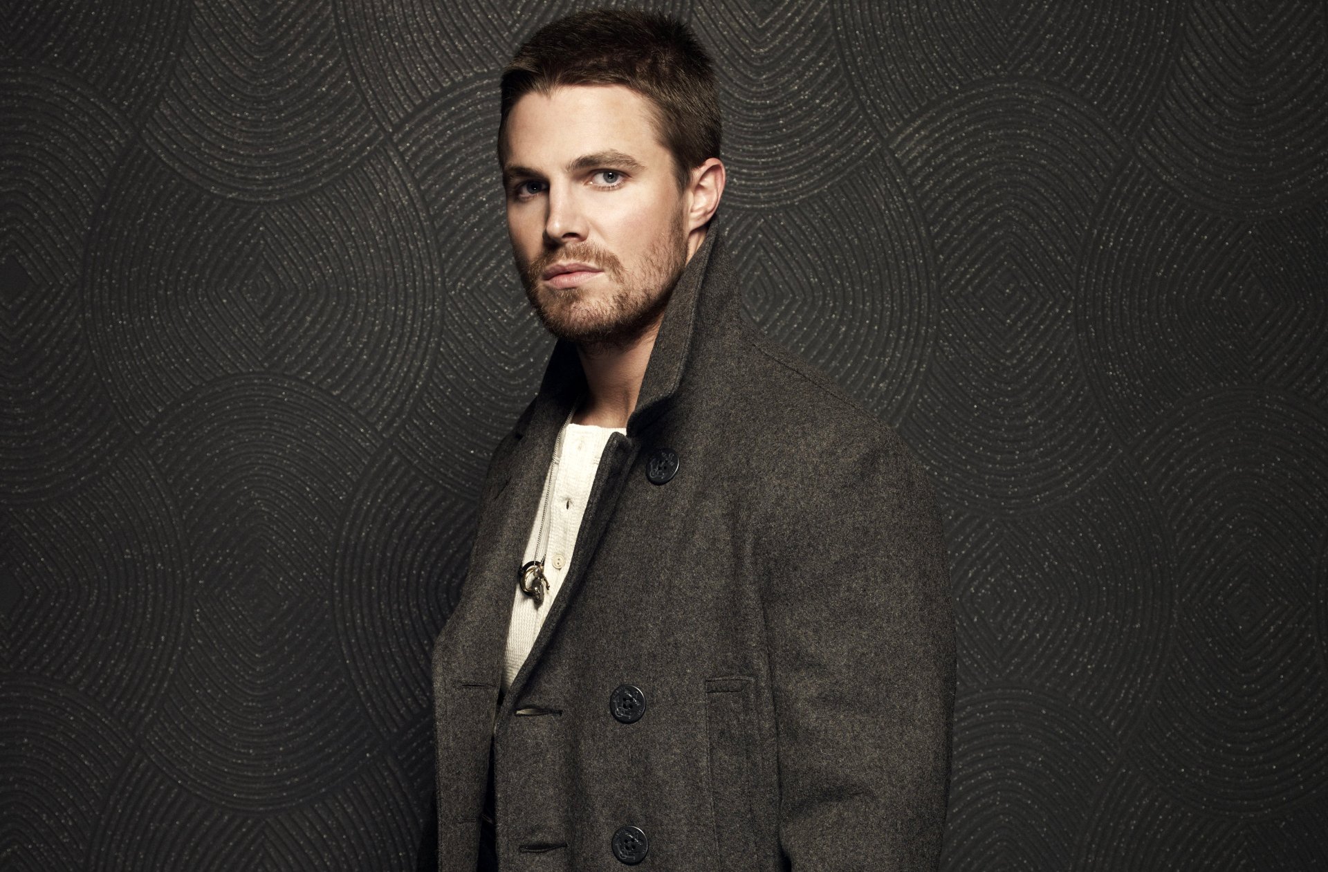 amell stephen amell attore uomo cappotto