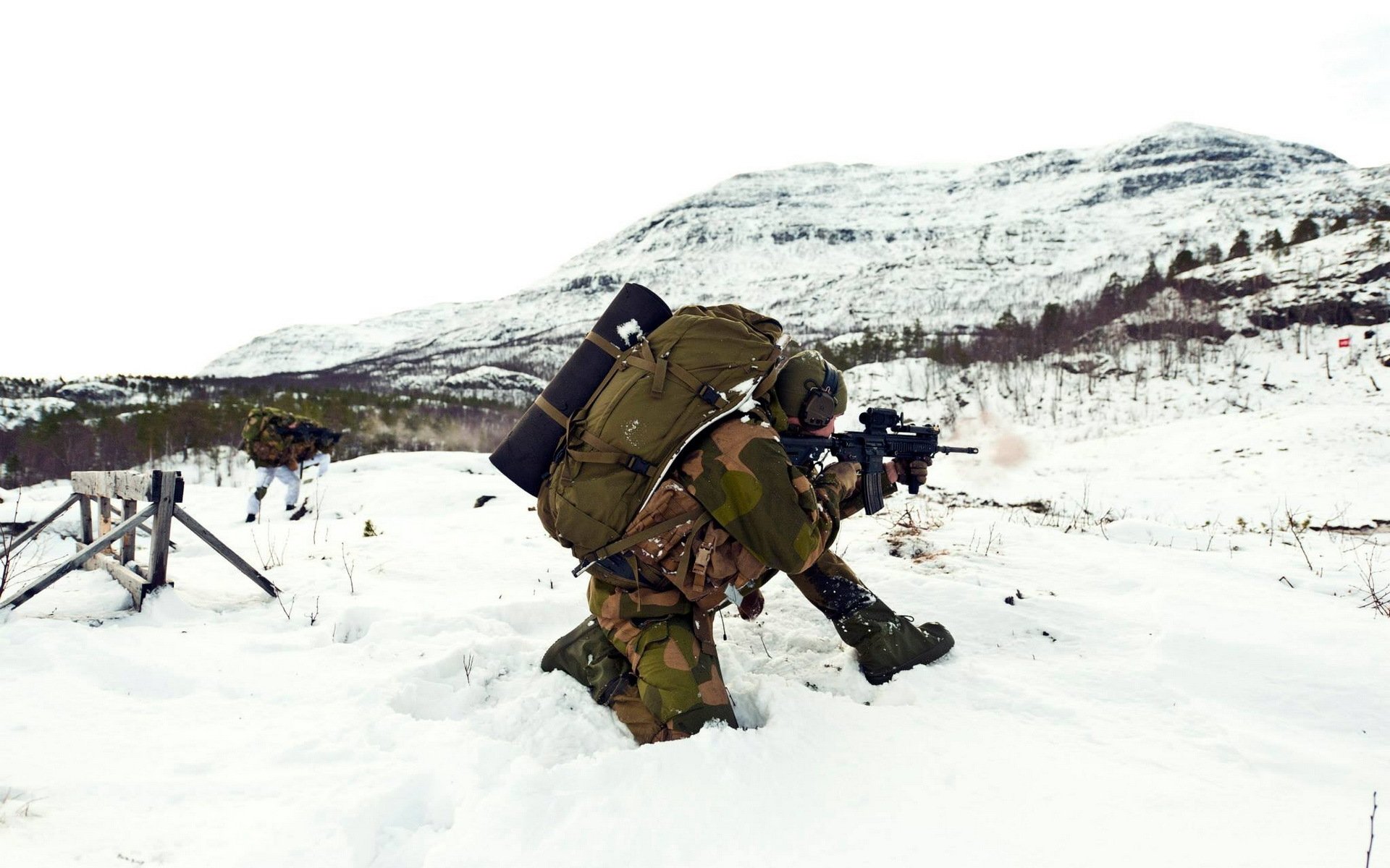 armée norvégienne soldats armes